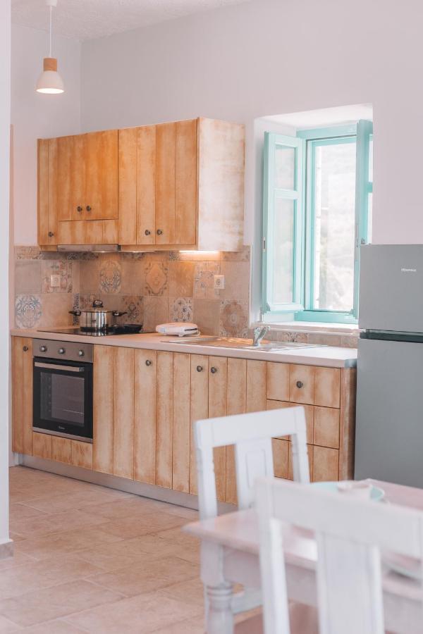 George Seafront Suites Neo Oitilo Екстер'єр фото