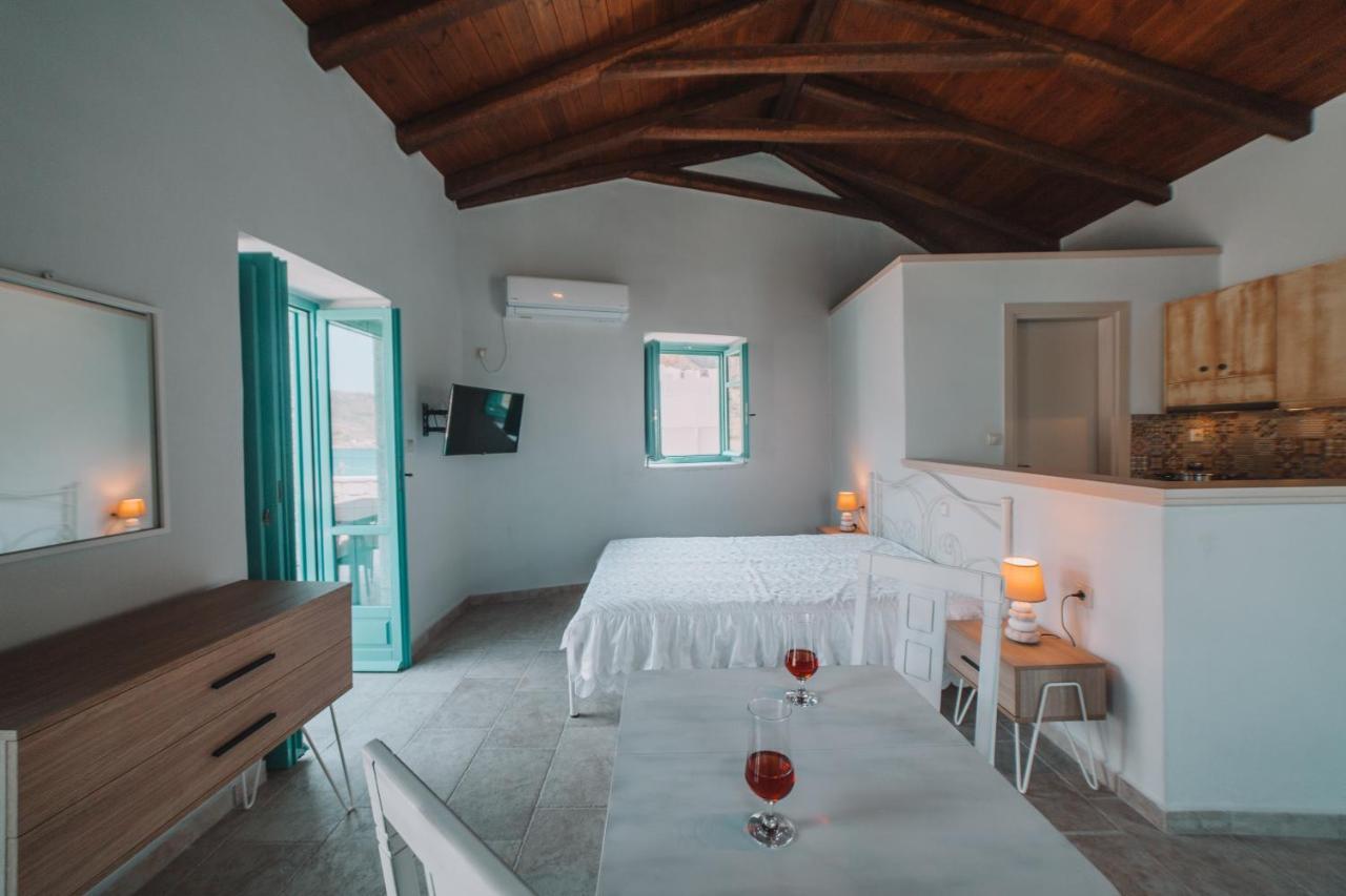 George Seafront Suites Neo Oitilo Екстер'єр фото