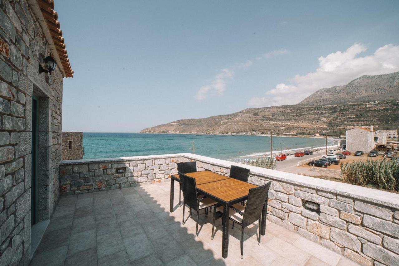 George Seafront Suites Neo Oitilo Екстер'єр фото