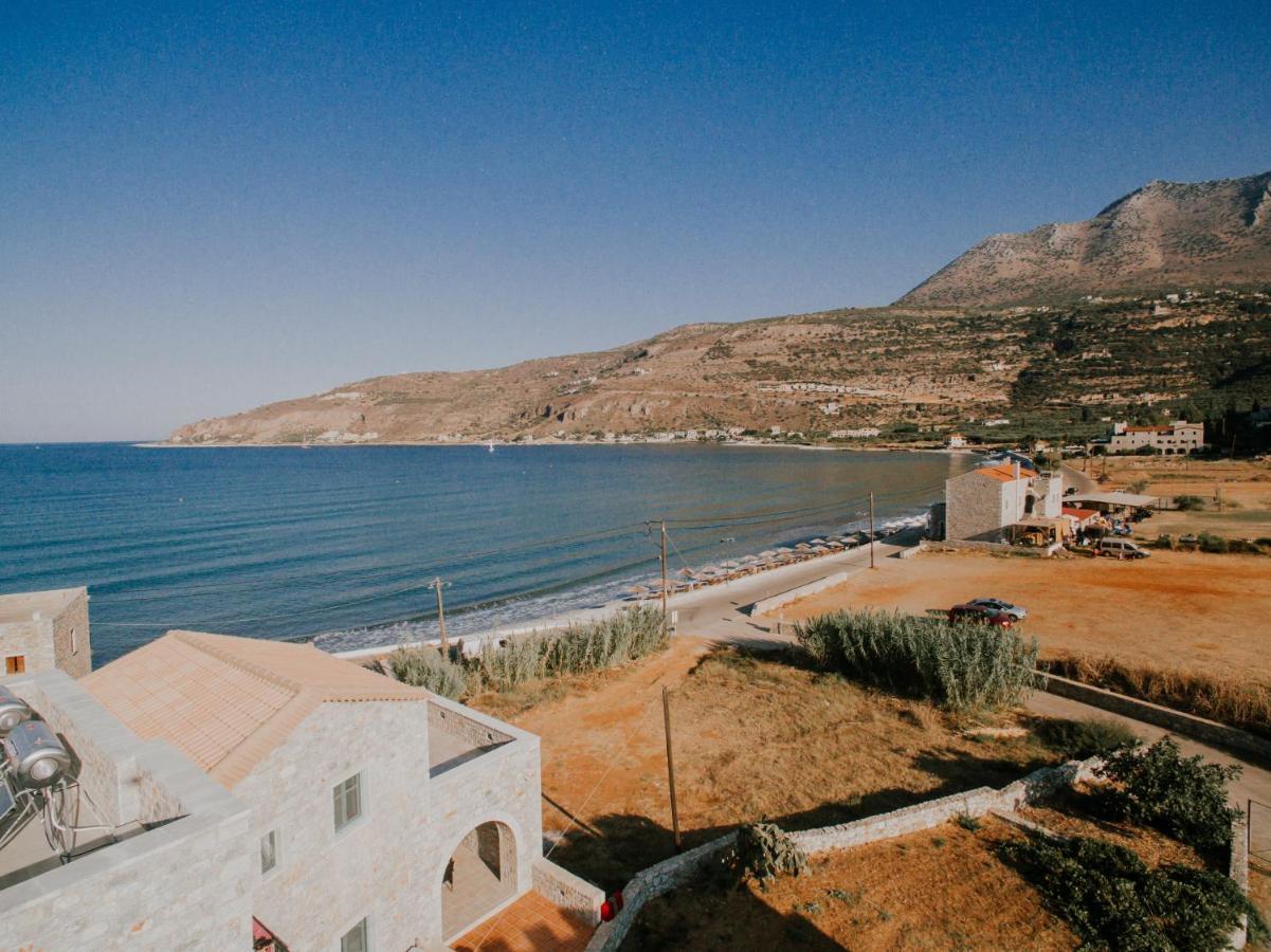 George Seafront Suites Neo Oitilo Екстер'єр фото